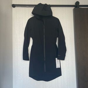 Rain Rebel Jacket Lululemon Black Womens size 2 NEW